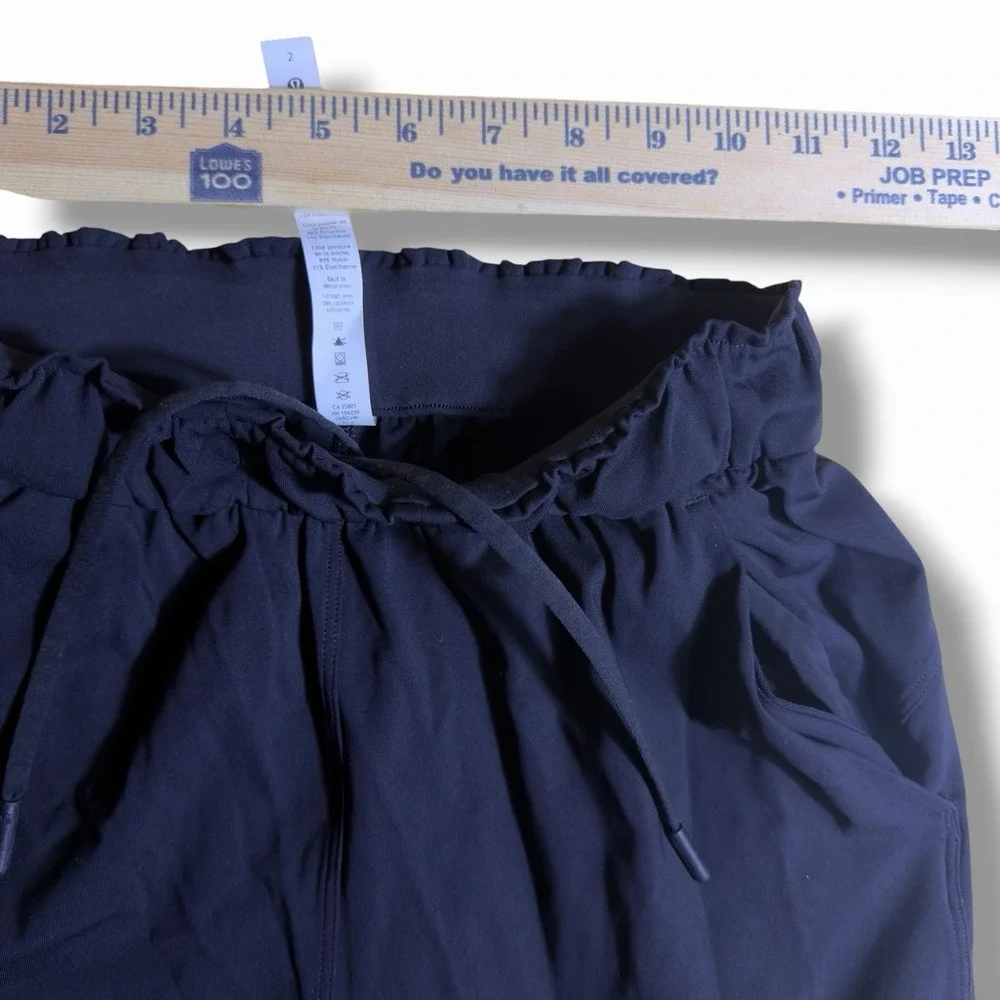 Lululemon Keep Moving Joggers size 2 Black Woman Workout Running Pants